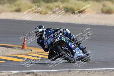 media/Oct-08-2022-SoCal Trackdays (Sat) [[1fc3beec89]]/Turn 10 (945am)/